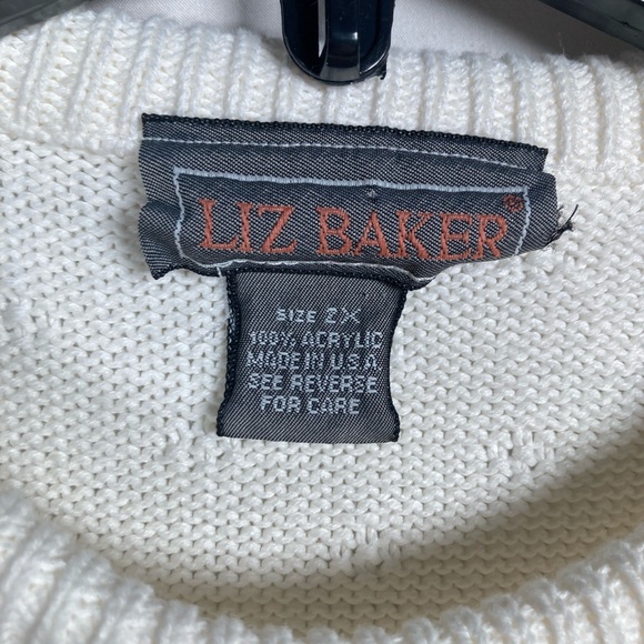 Liz Baker Creamy White Short Sleeve Sweater Floral Embroidery Sz 2X Valentines - Picture 10 of 11